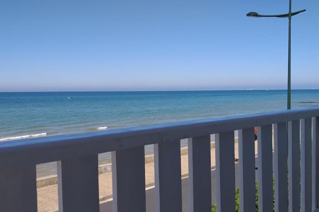 Vue Exceptionnelle En Front De Mer, 8 Personnes Ver-sur-Mer エクステリア 写真