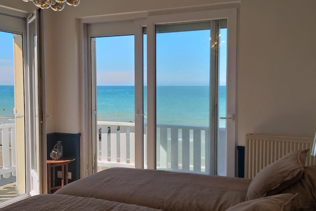Vue Exceptionnelle En Front De Mer, 8 Personnes Ver-sur-Mer エクステリア 写真
